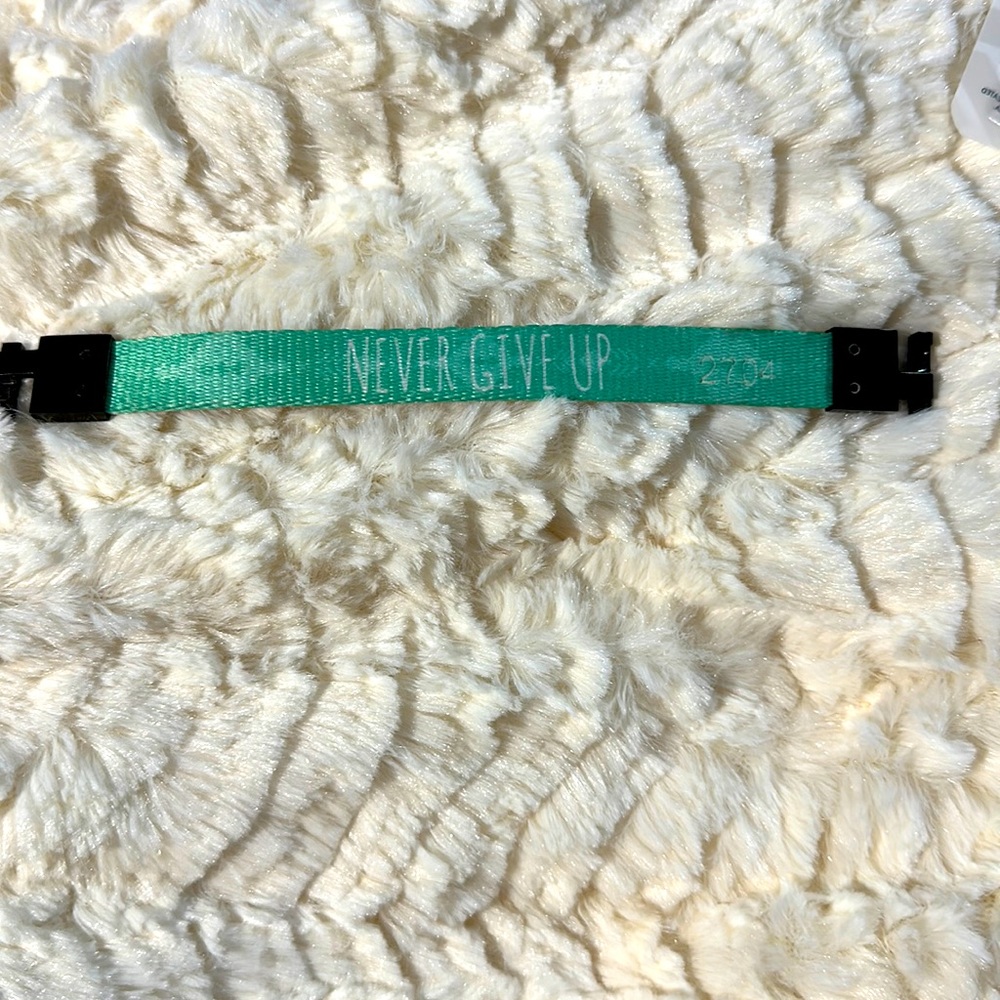 ZOX NEVER GIVE UP BRACELET